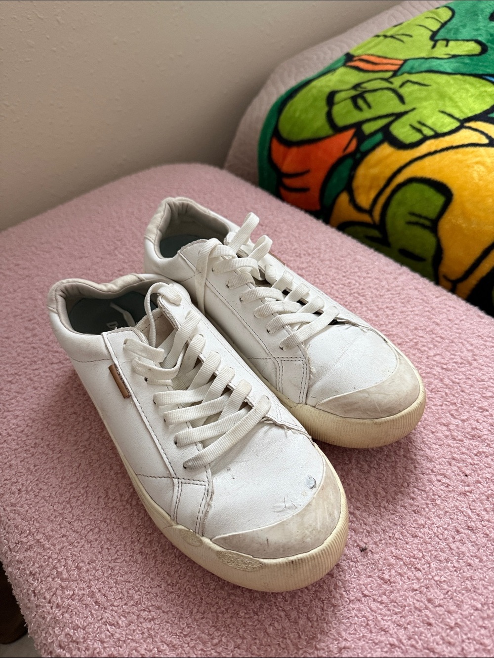 Dr. Scholl's White Low-Top Athletic Sneakers